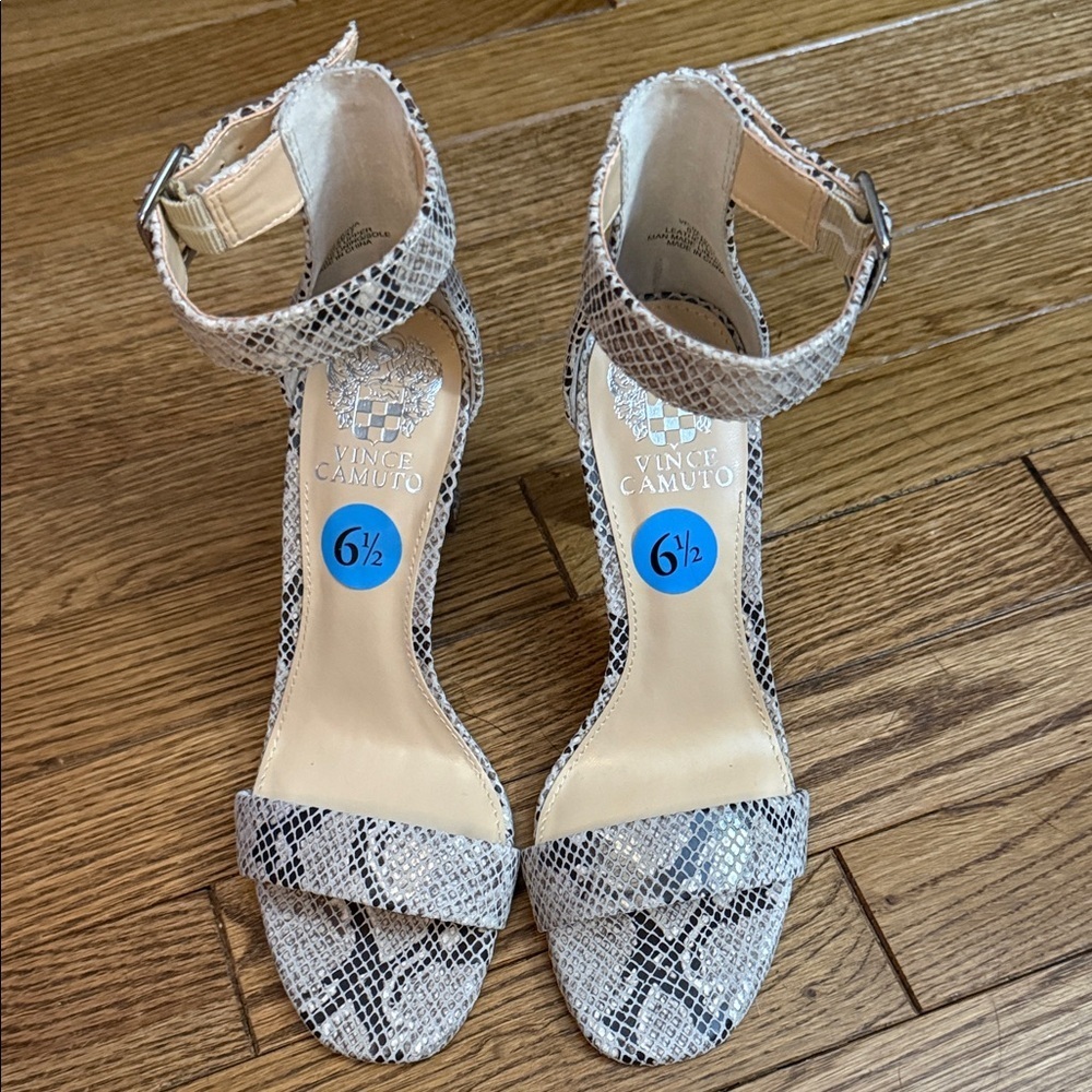Vince Camuto Snakeskin Pattern Heels - Black and White VP-Bendiva - Picture 2 of 4